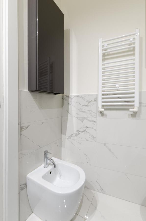 מילאנו Design Apartment - Spadolini, Campus Bocconi מראה חיצוני תמונה